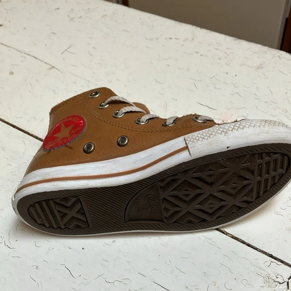 Converse All Star Chuck Taylor Childs Unisex Sz 11 High Top Brown & Red Sneakers
